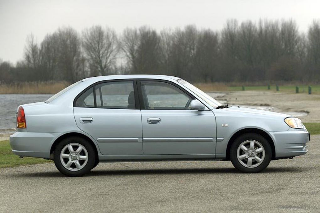 Акцент lc. Hyundai Accent 2003. Hyundai Accent 1. Hyundai Accent lc2. 2003–2005 Hyundai Accent (lc2).